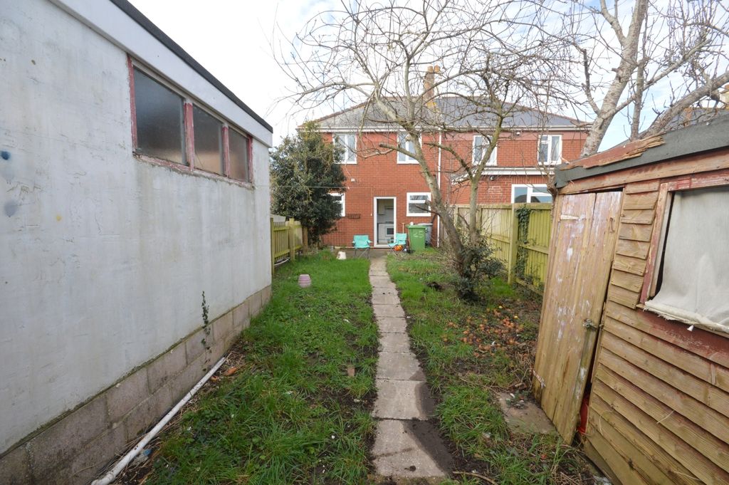 Property photo 2 of 17 2 - Picture No. 15