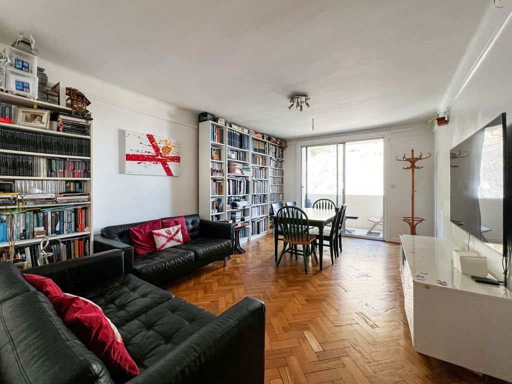 Property photo 2 of 22