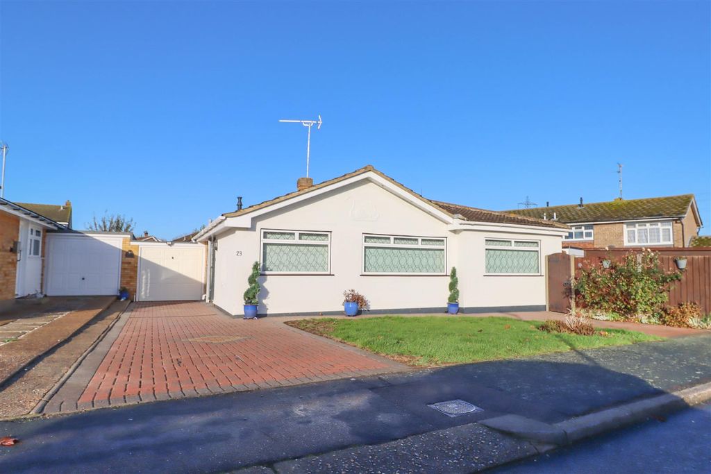 Property photo 1 of 21 23 Warren Drive.Jpg