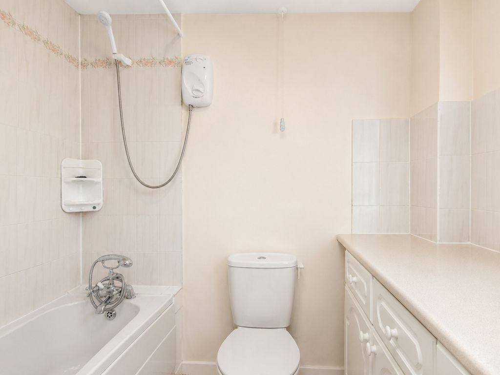 Property photo 3 of 5 Bathroom