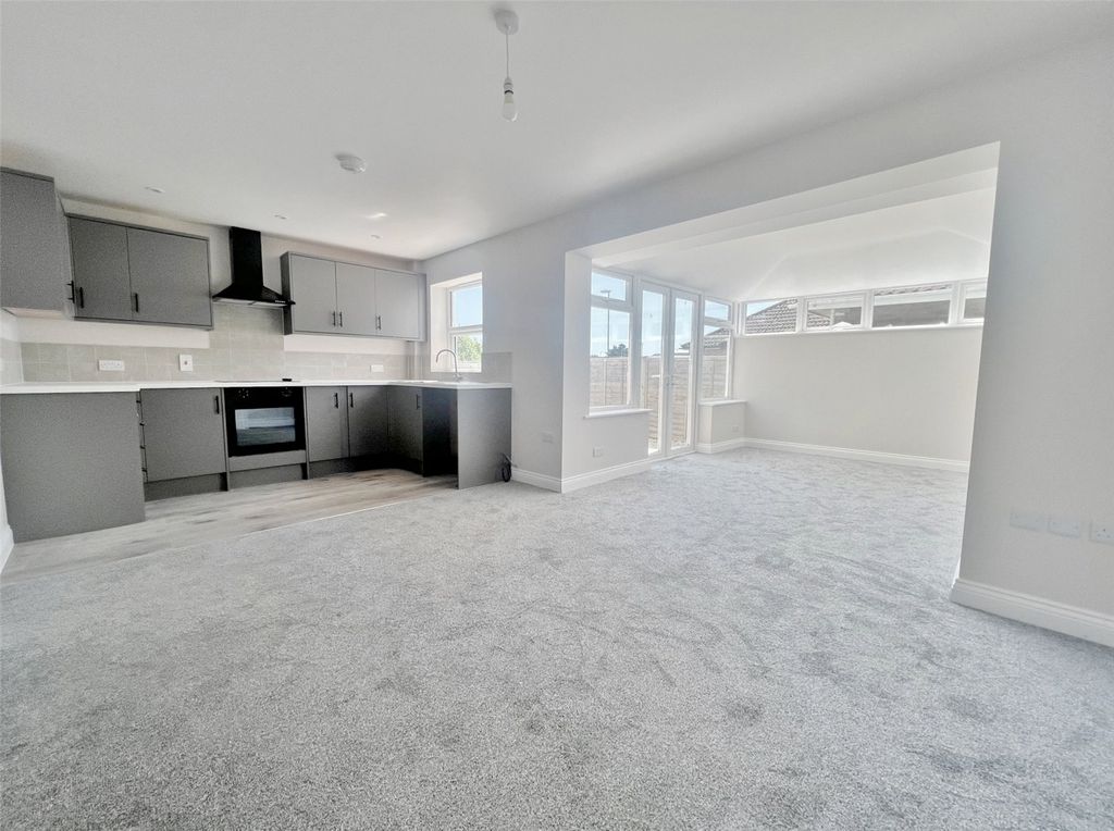 Property photo 3 of 13 Picture No. 26