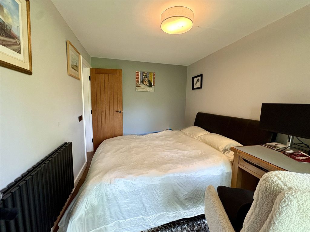 Property photo 3 of 8 Bedroom