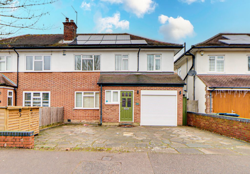 Property photo 1 of 17 Front External