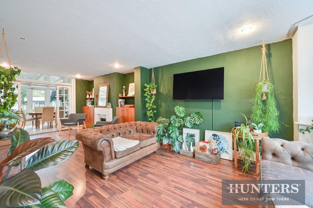 Property photo 2 of 17 Tennyson Avenue, 136- (3).Jpg