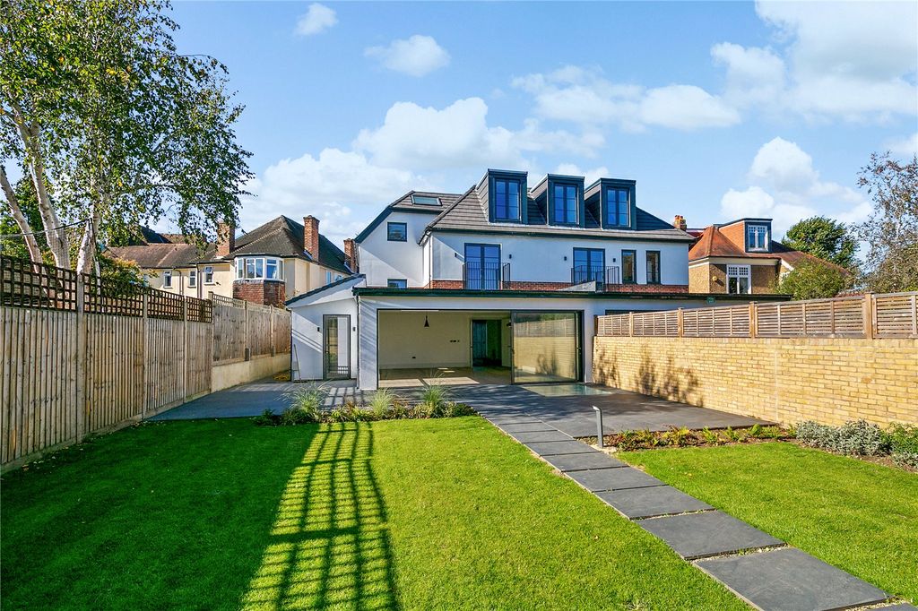 Property photo 1 of 26 Picture No. 05