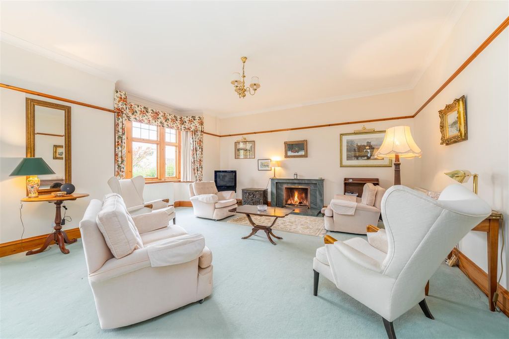 Property photo 2 of 32 Benachie-04.Jpg