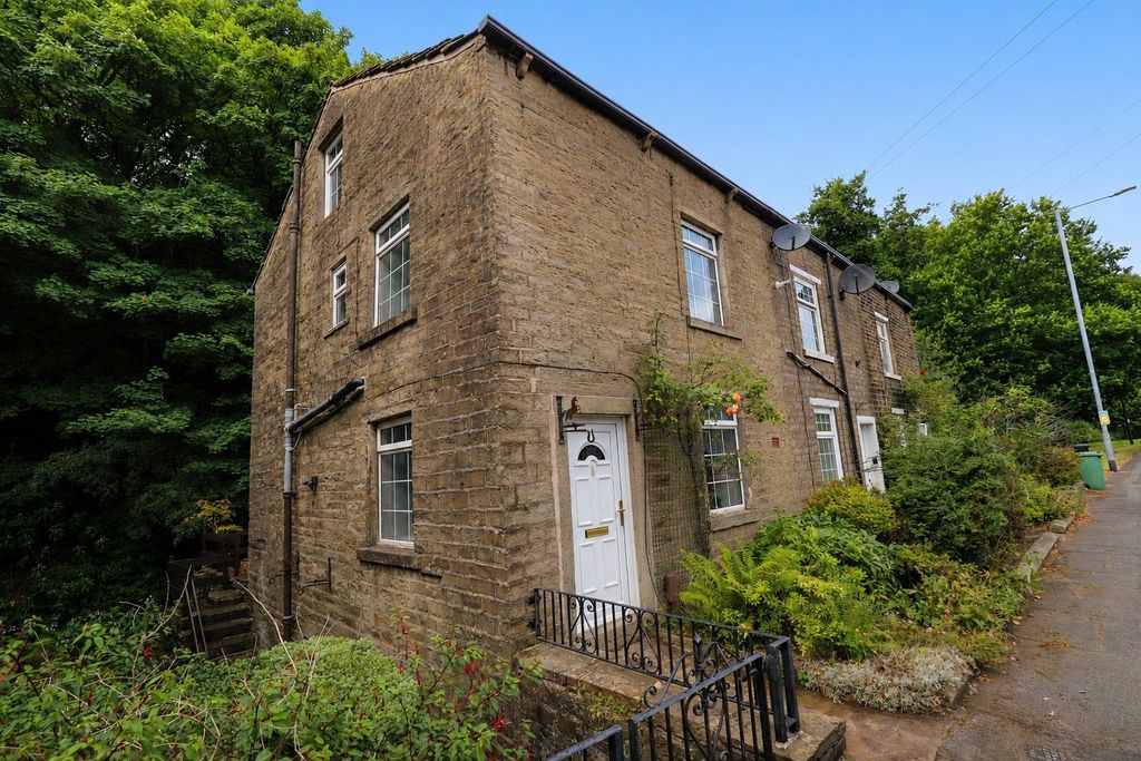 Property photo 2 of 30