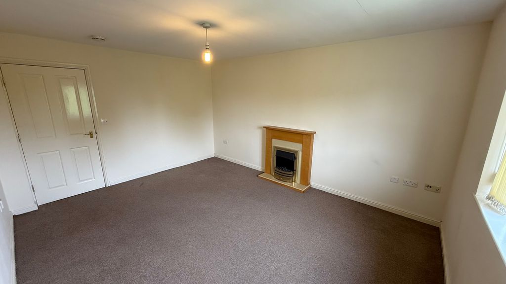 Property photo 3 of 11 Image