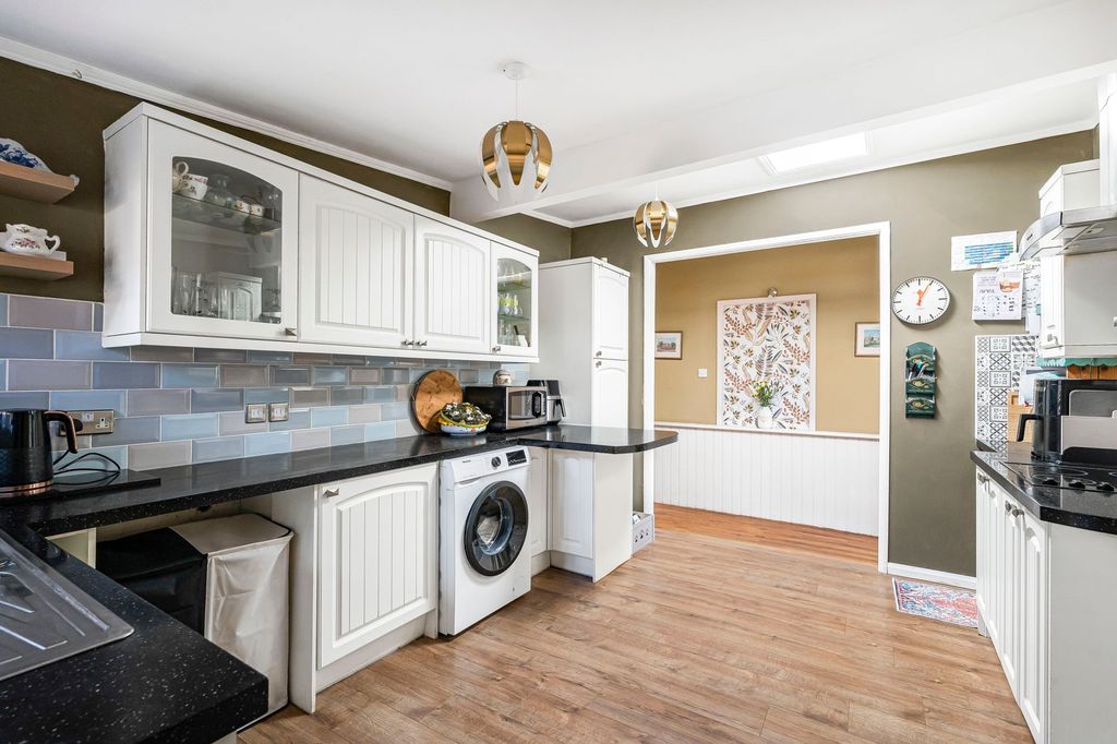 Property photo 2 of 49