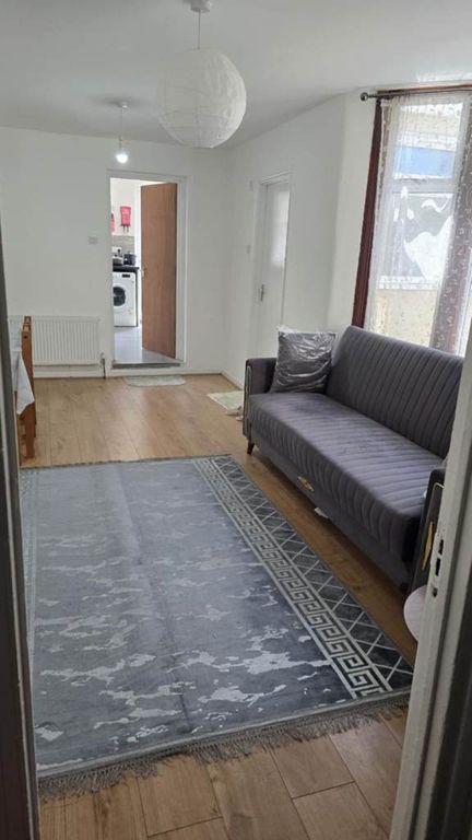 Property photo 3 of 4