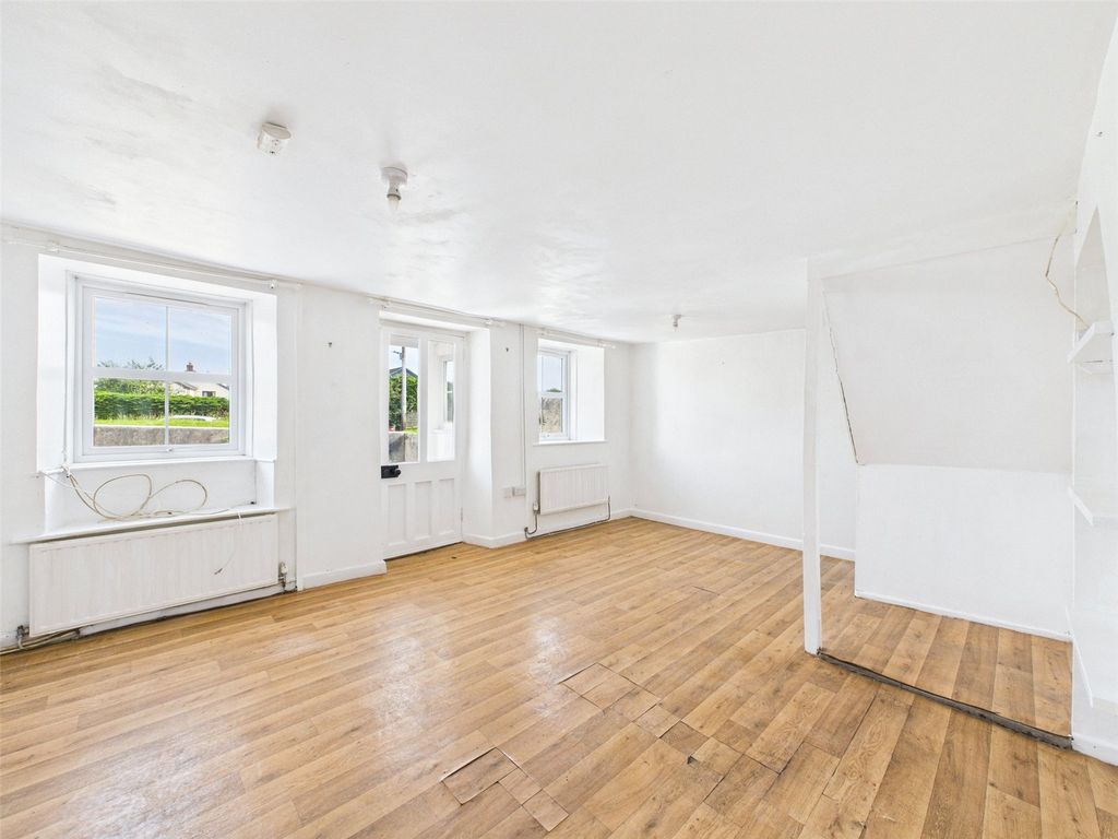 Property photo 3 of 17 Picture No. 03