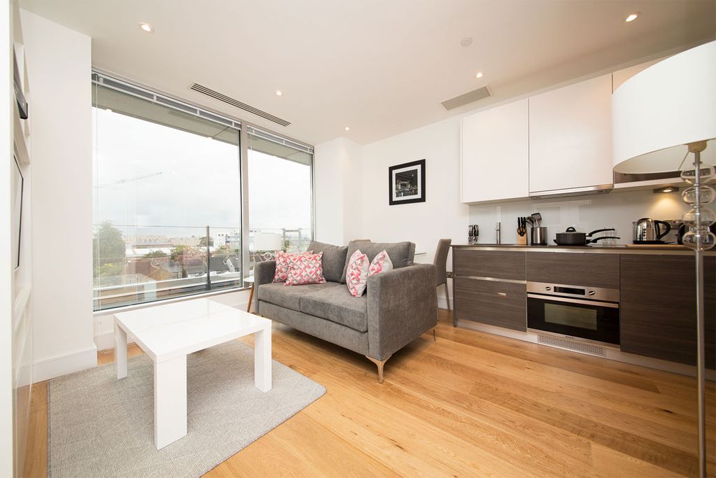 Property photo 1 of 9