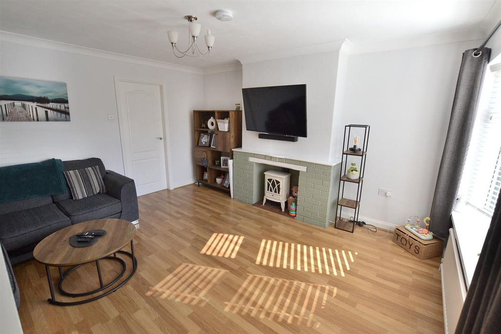 Property photo 2 of 19 Charles Street (21).Jpg