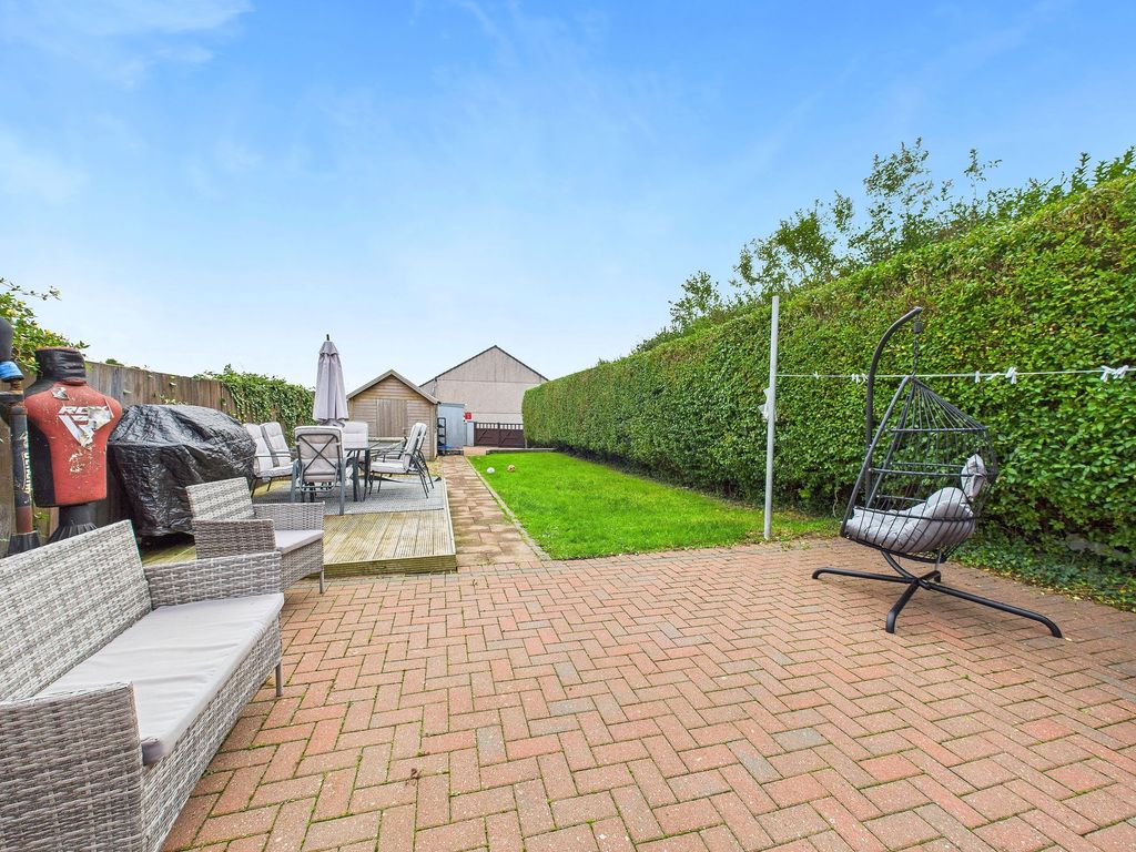 Property photo 2 of 24