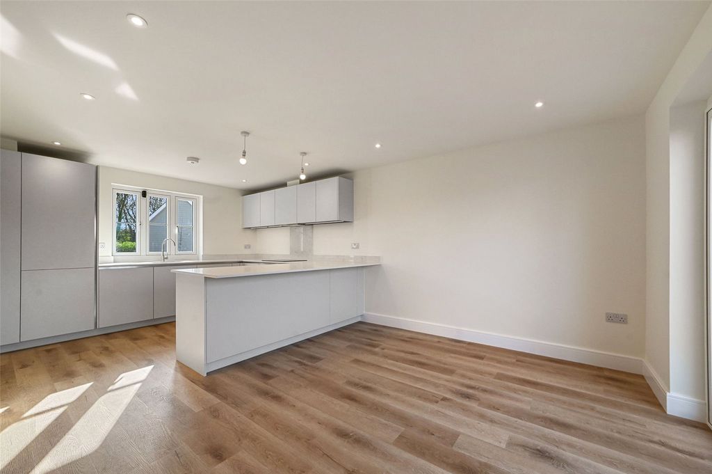 Property photo 2 of 18 Picture No. 03