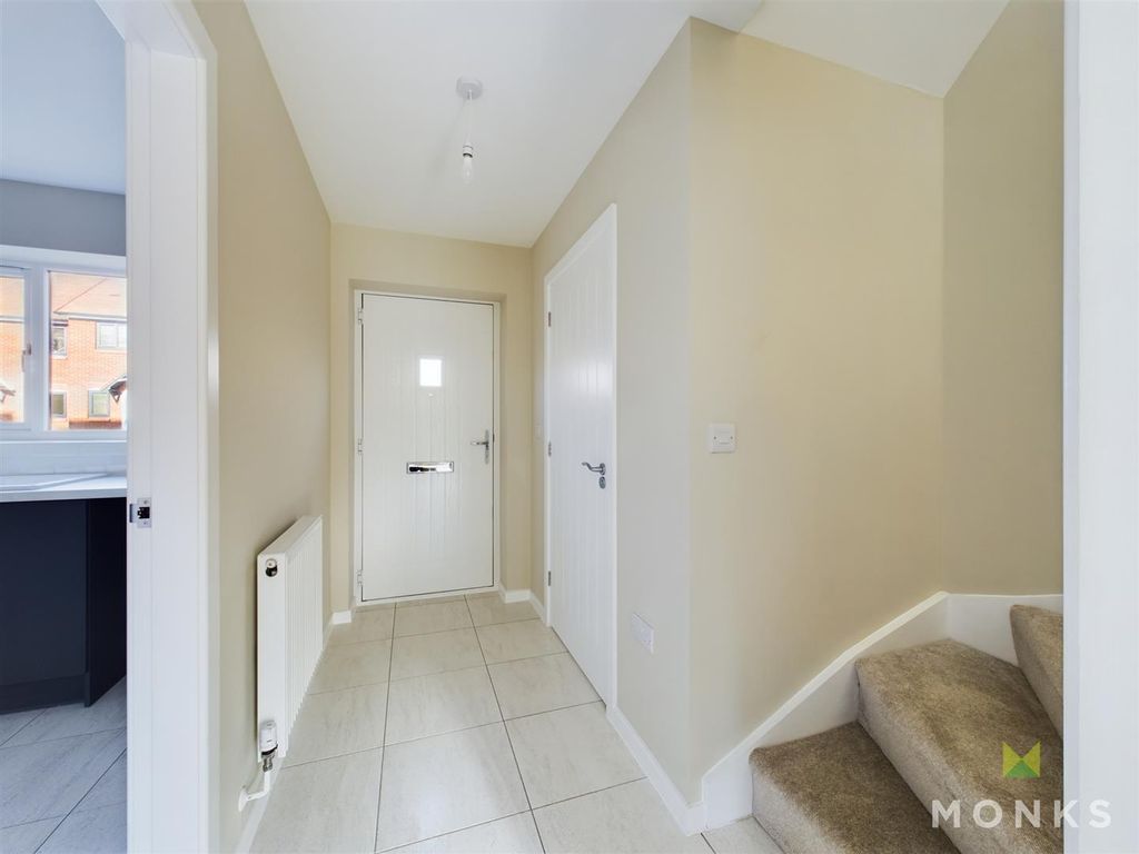 Property photo 3 of 13 Cam01420G0-Pr0520-Still003.Jpg