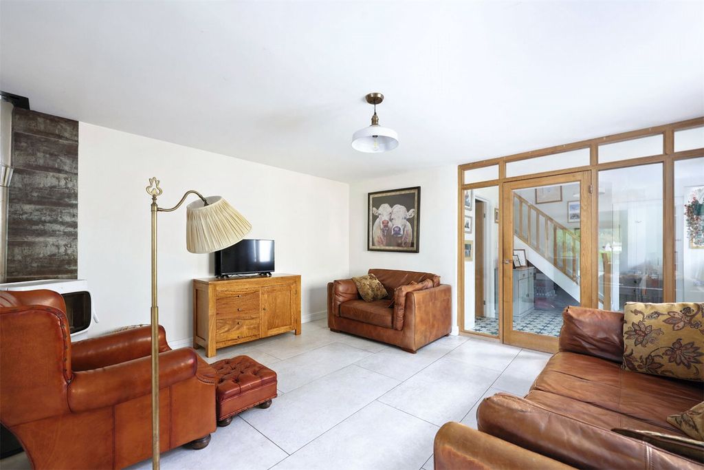 Property photo 3 of 30 Picture No. 27