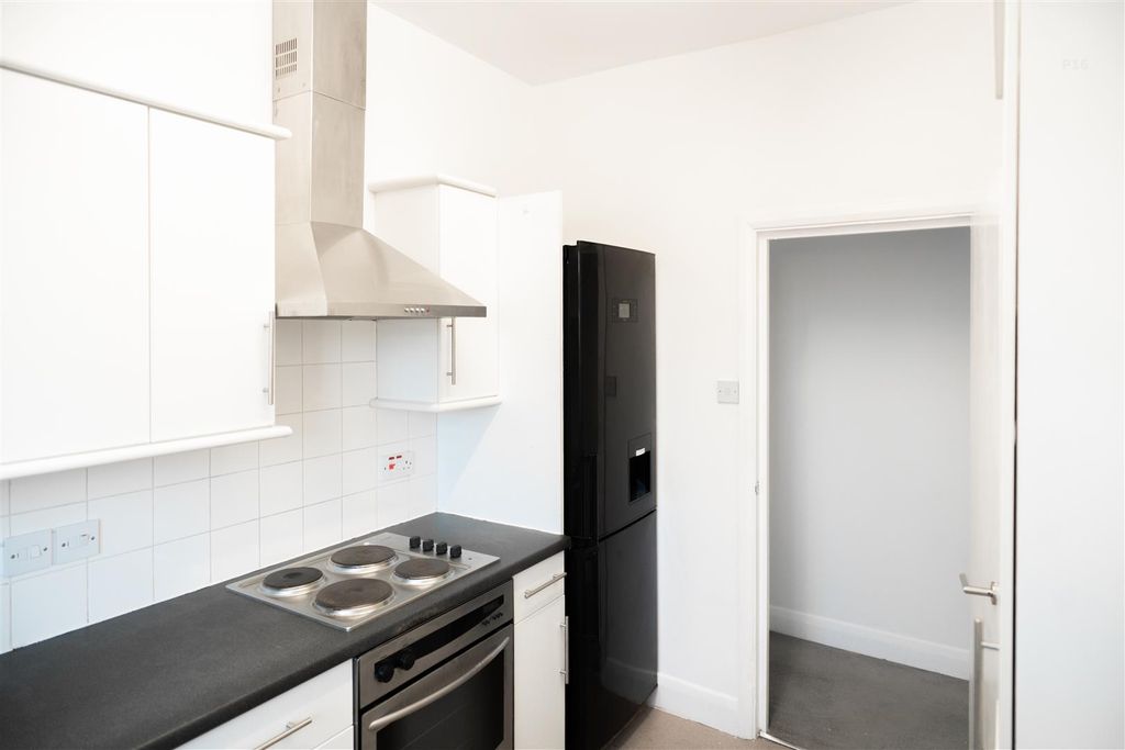 Property photo 2 of 11 Kitchen_.Jpg