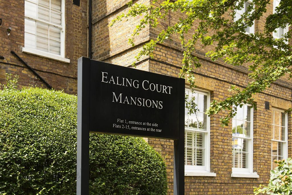 Property photo 2 of 17 Helliwell & Co