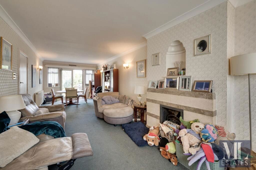 Property photo 3 of 11