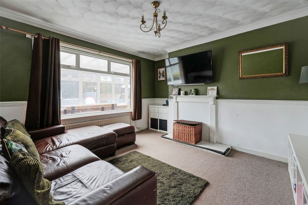 Property photo 3 of 17