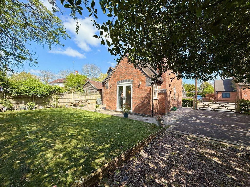 Property photo 2 of 24