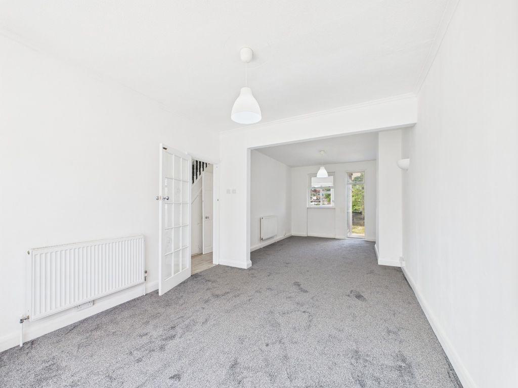 Property photo 3 of 25 3952975