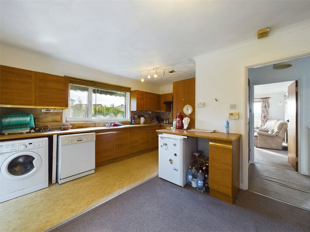 Property photo 2 of 20 Picture No. 27