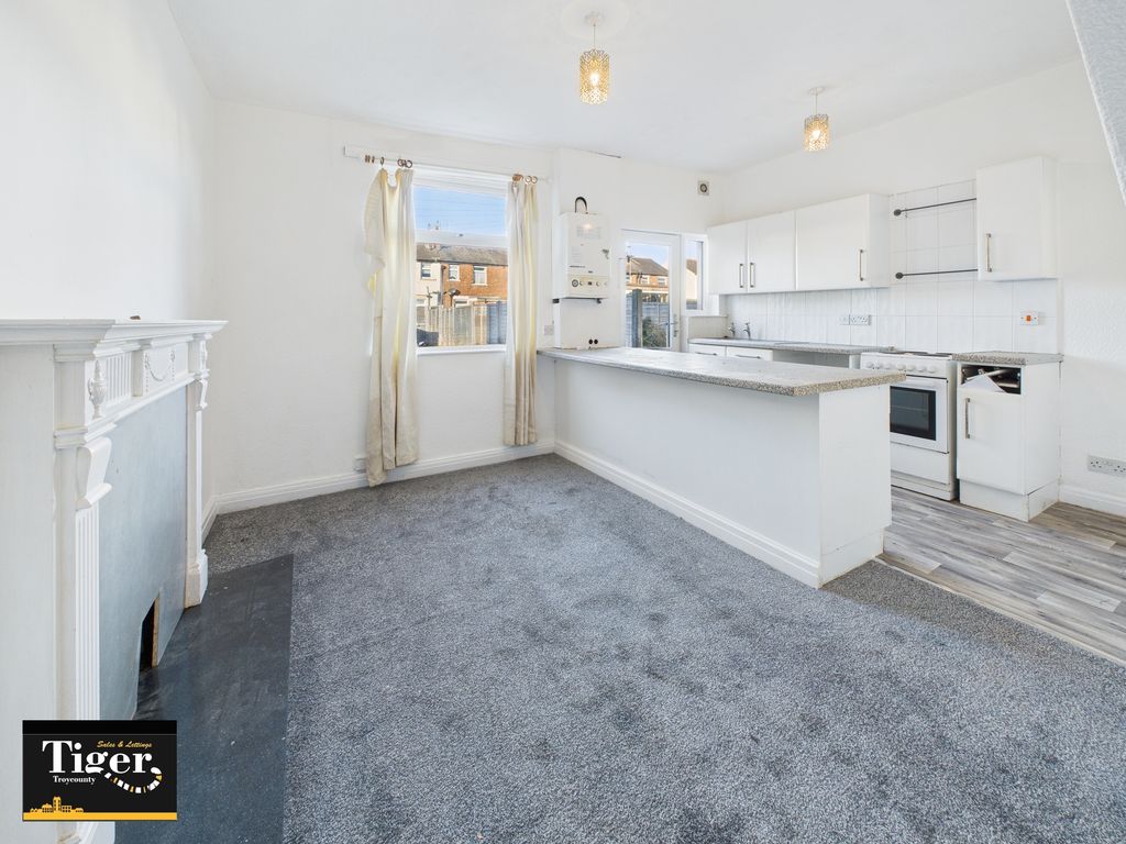 Property photo 3 of 9 Cam02176G0-Pr0764-Still004