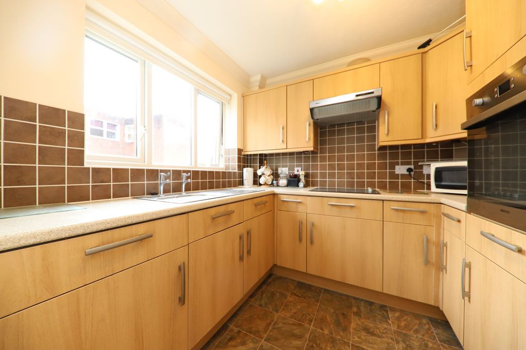 Property photo 1 of 12 Kitchen