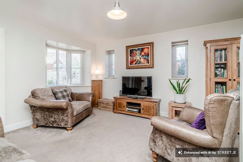 Property photo 2 of 30