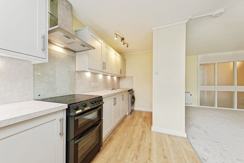 Property photo 3 of 12 Pbox-Img.Jpg