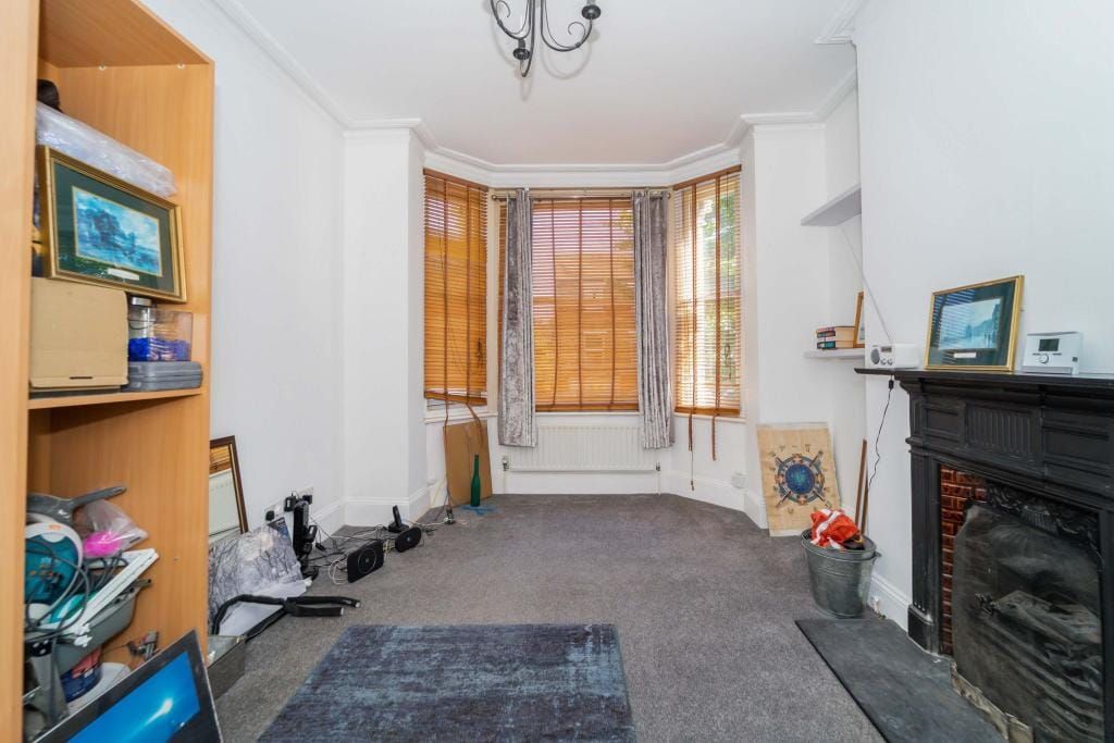 Property photo 2 of 17