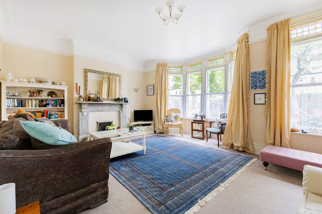 Property photo 2 of 15 Drawing Room