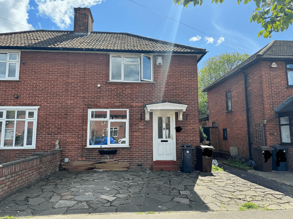 Property photo 1 of 11 Ms Estates Are Pleased To Present This Spacious Three Bedroom Semi-Detached Property Available To Rent In Dagenham.
