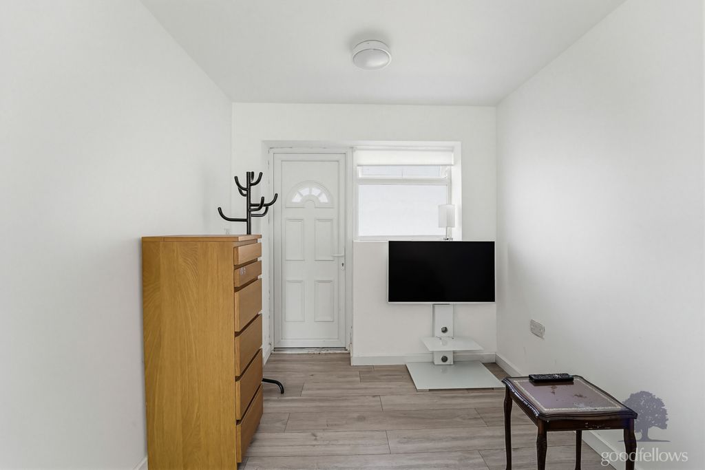 Property photo 2 of 9 Picture No. 01