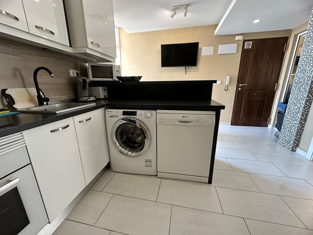 Property photo 3 of 27