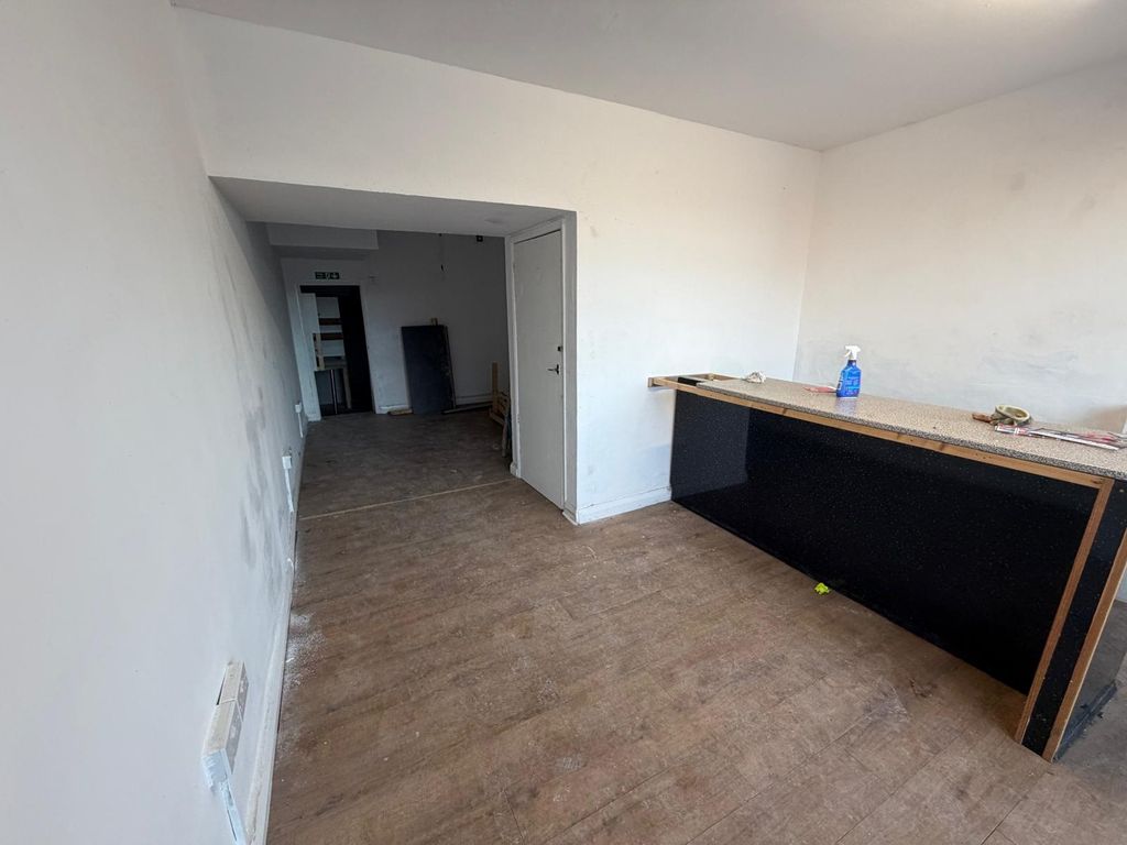 Property photo 2 of 2 Photo 4