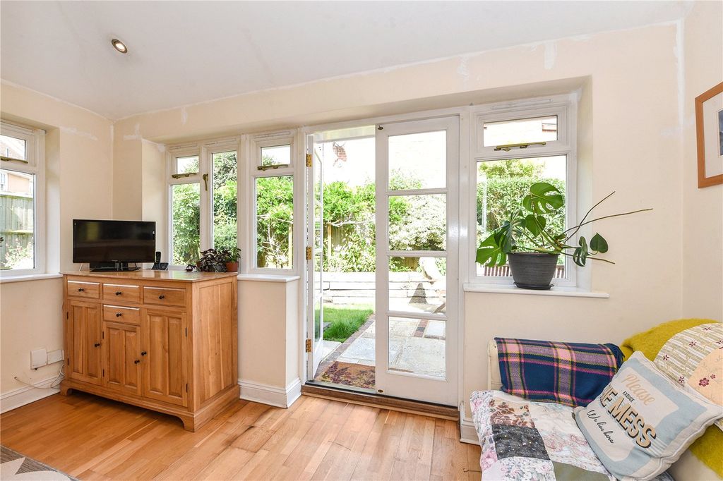 Property photo 3 of 19 Picture No. 06