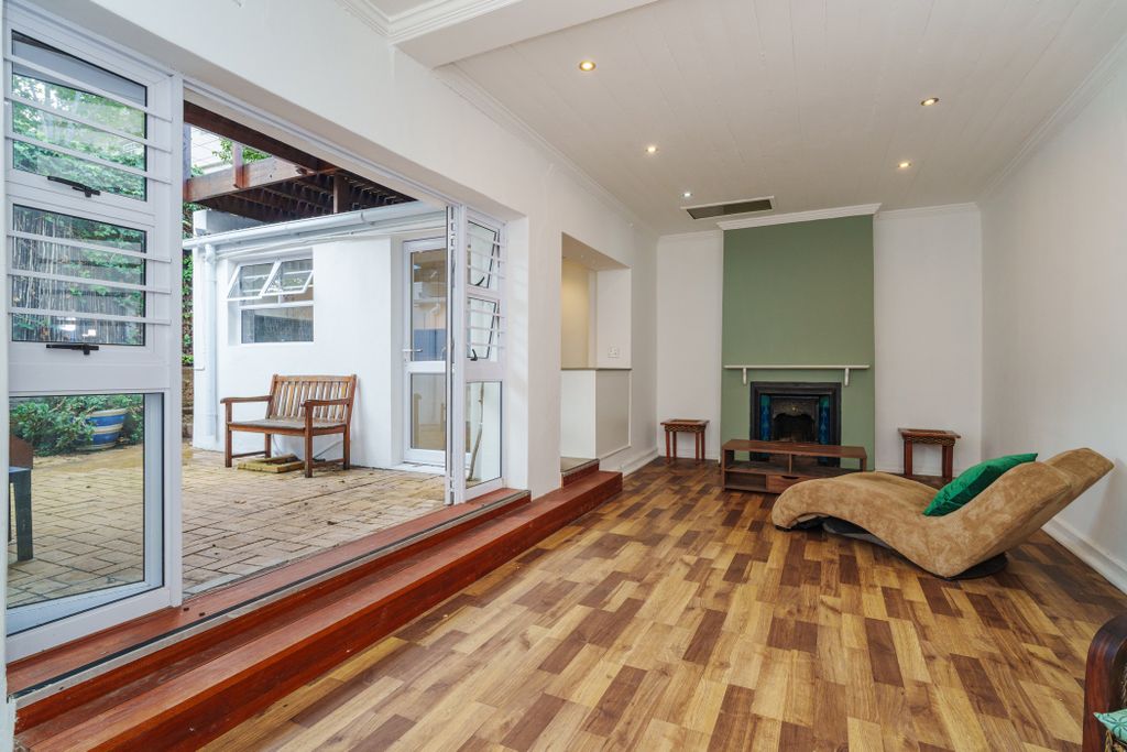 Property photo 1 of 31 Kw1705287