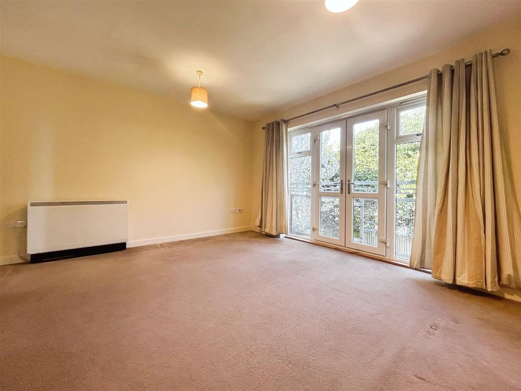 Property photo 3 of 8 B927d205-5.Jpg