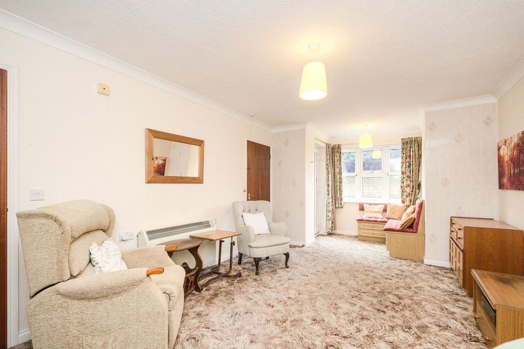 Property photo 3 of 15 Living Room