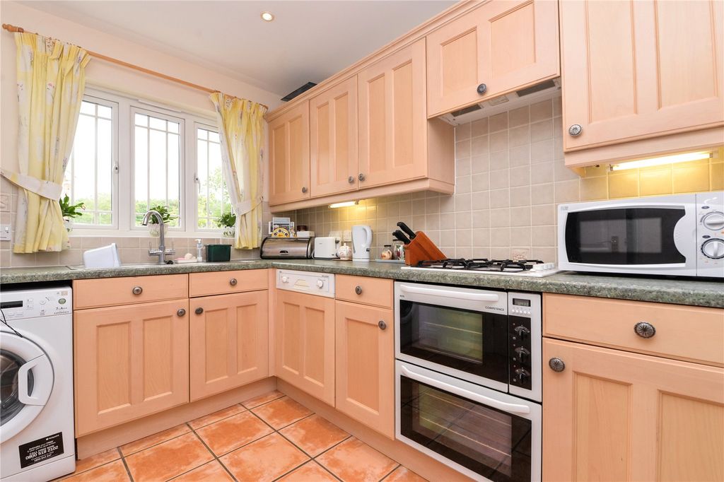Property photo 2 of 22 Picture No. 56