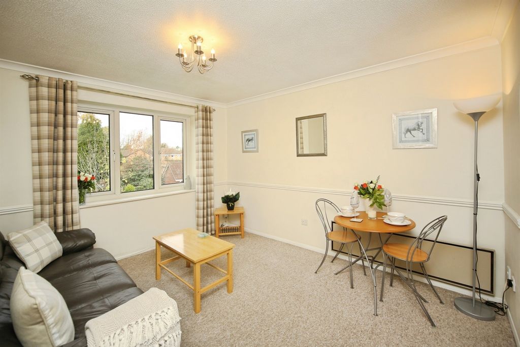 Property photo 3 of 15