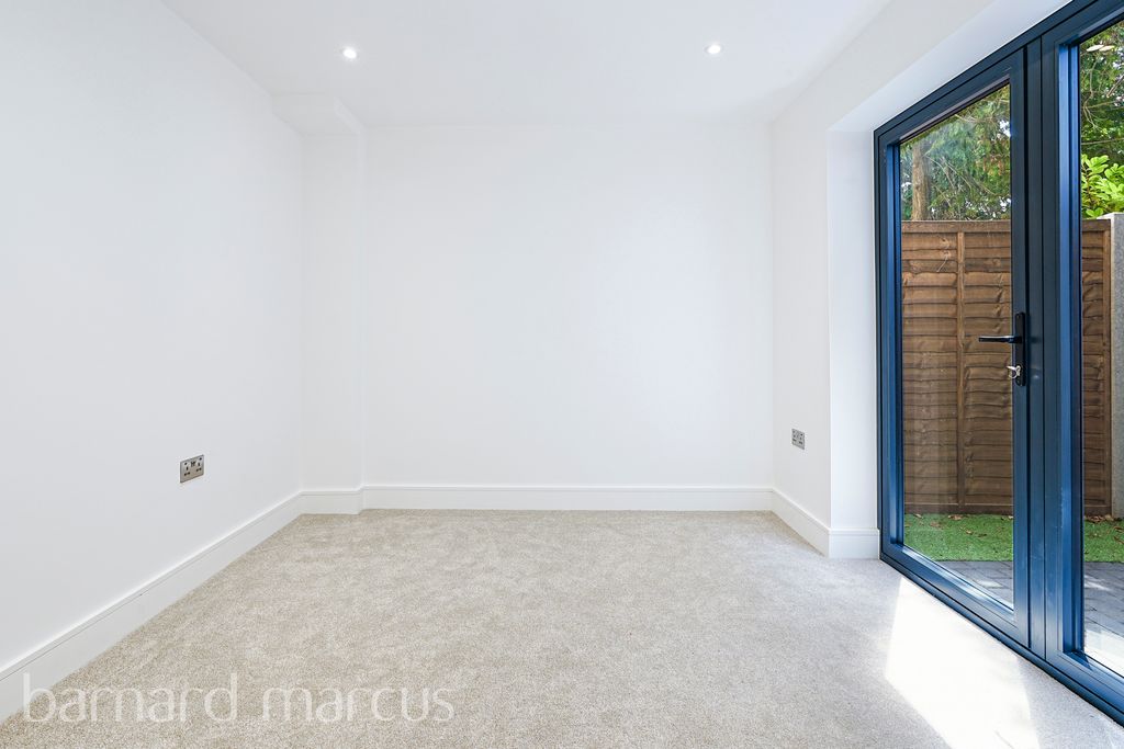 Property photo 3 of 9 Living Room