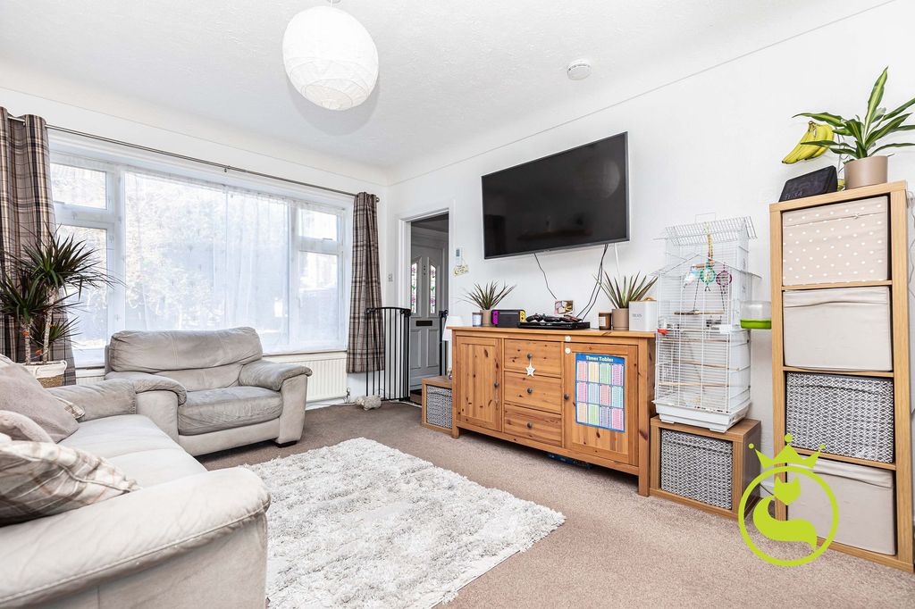 Property photo 3 of 19