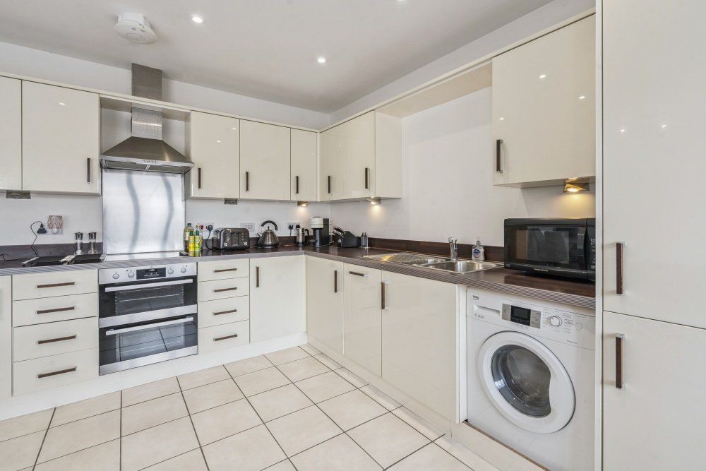 Property photo 2 of 12 Picture No. 17