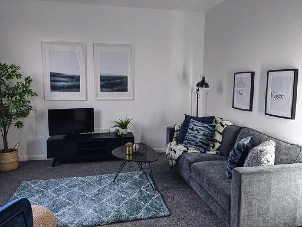 Property photo 2 of 3
