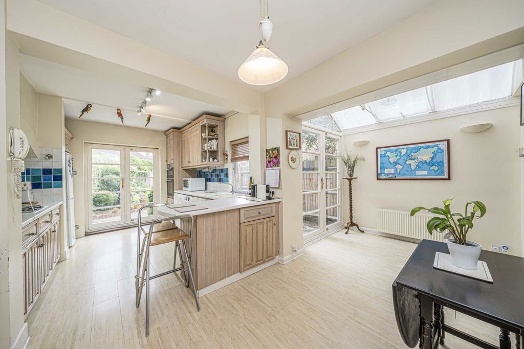 Property photo 2 of 7