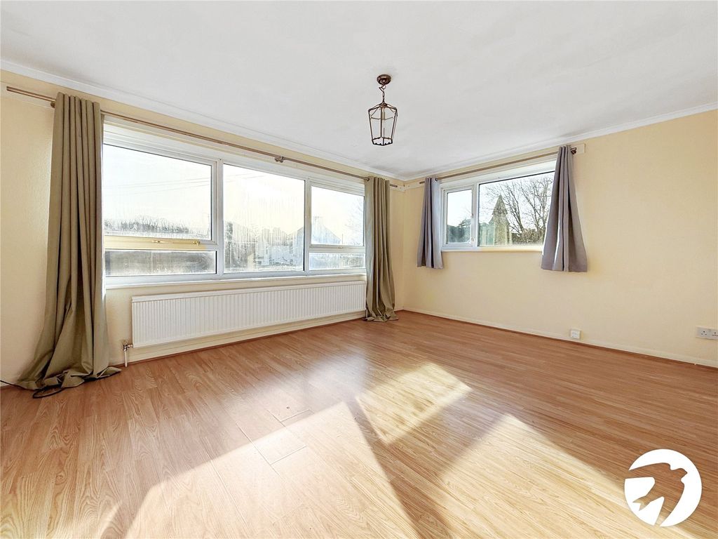 Property photo 2 of 8 Picture No. 05